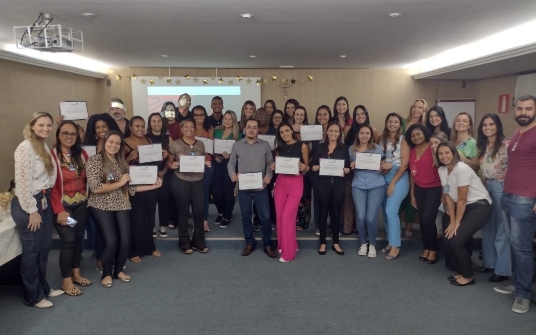 Café com Elogios: encontro homenageia colaboradores reconhecidos por pacientes e gestores